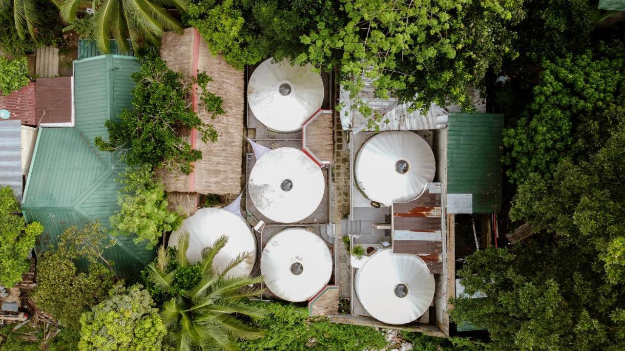 Hotel Nomad Yurts Coron Exterior foto