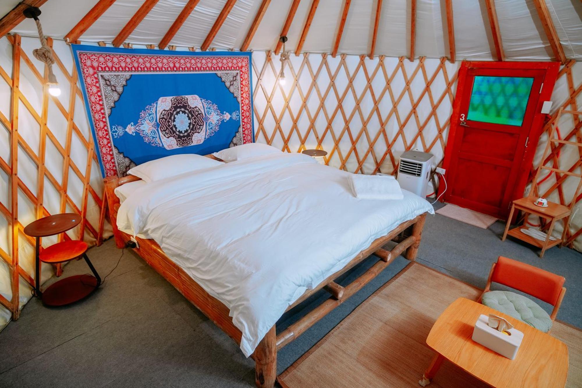 Hotel Nomad Yurts Coron Exterior foto