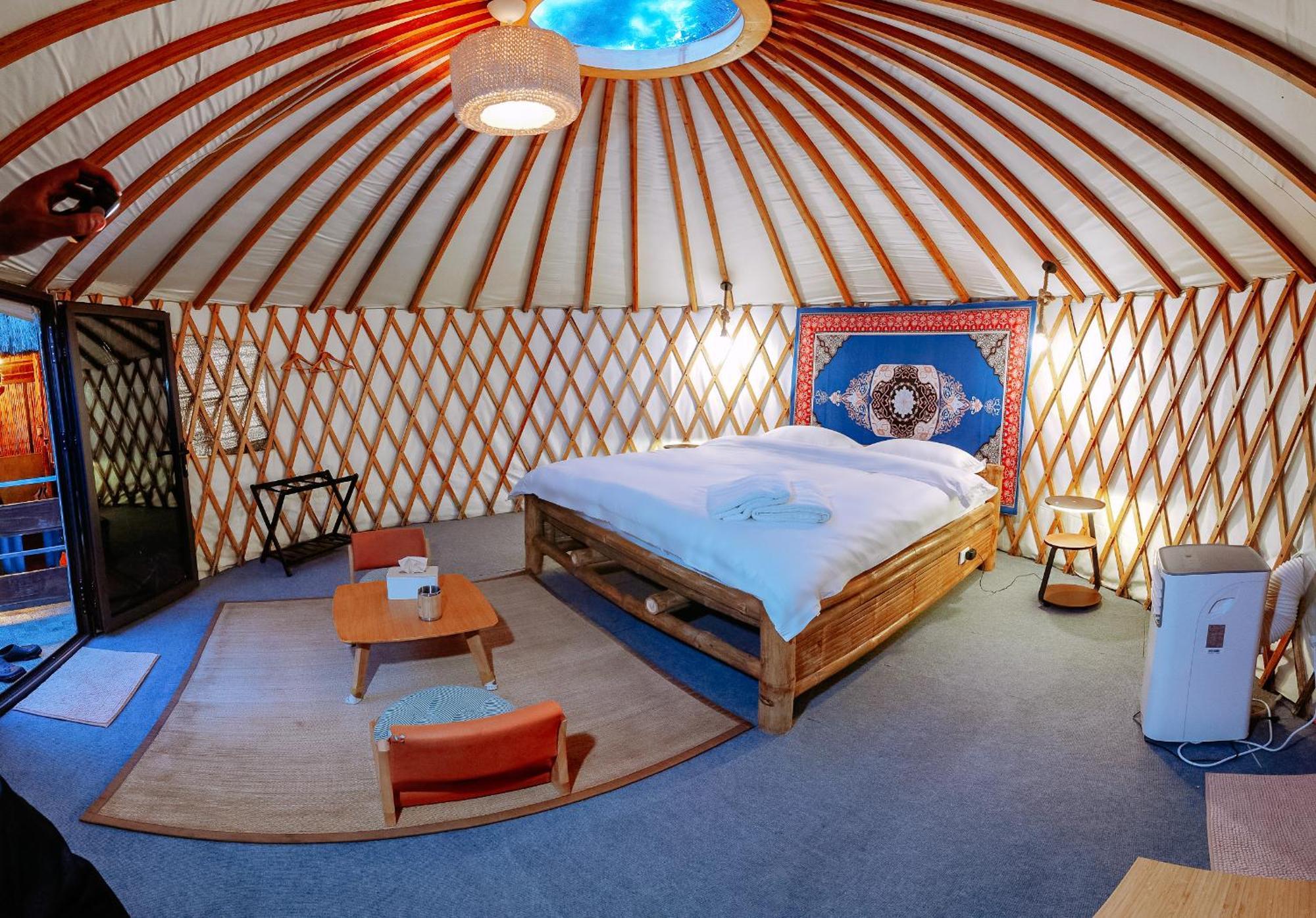 Hotel Nomad Yurts Coron Exterior foto