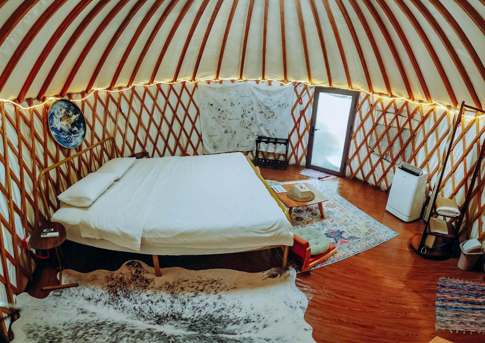Hotel Nomad Yurts Coron Exterior foto