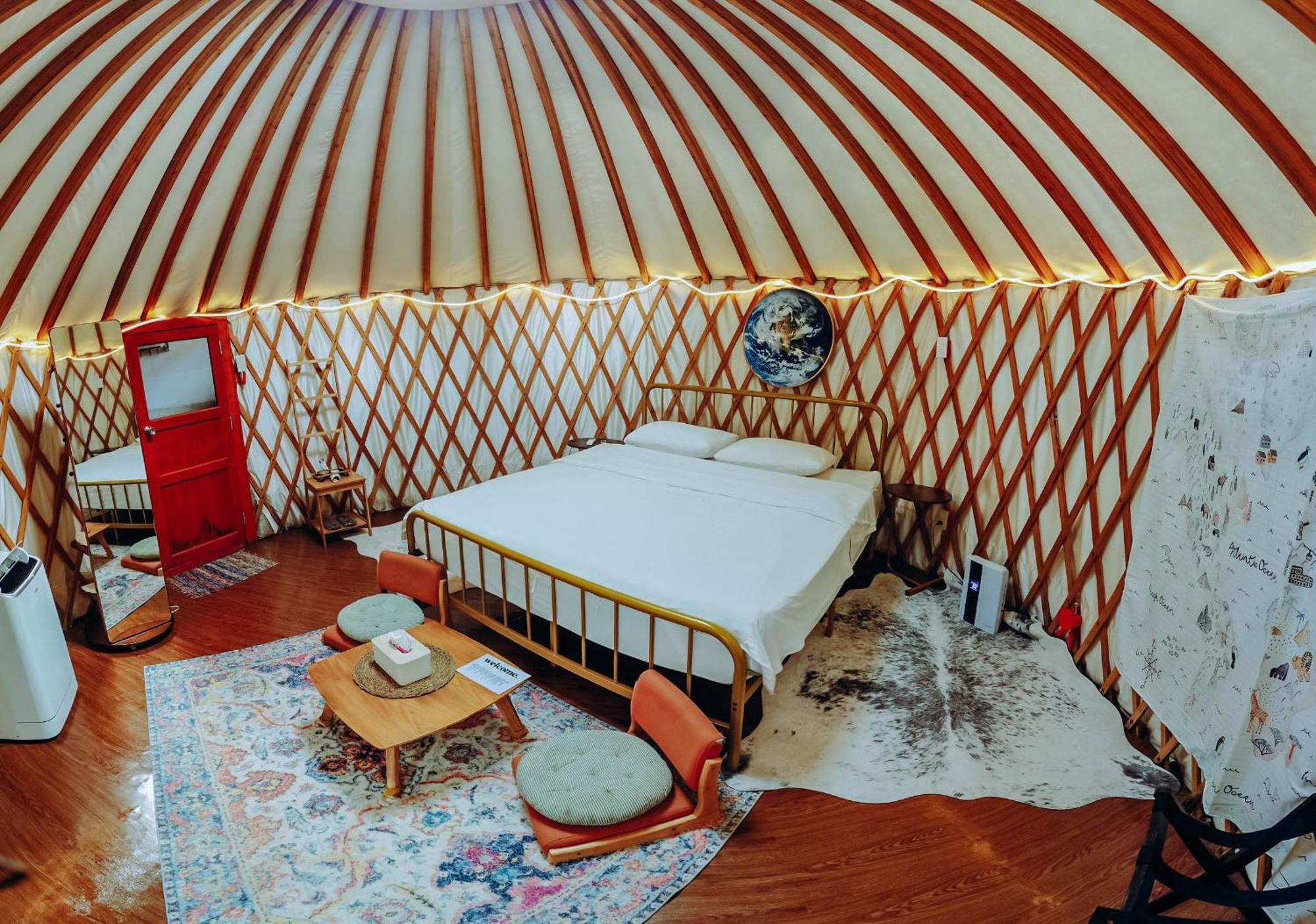 Hotel Nomad Yurts Coron Exterior foto